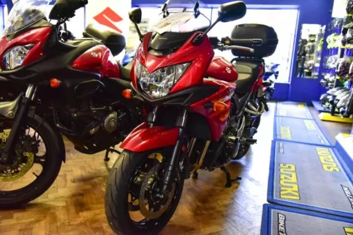 showroom-2.jpg